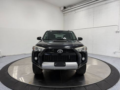 Used 2018 Toyota 4Runner TRD Off-Road Premium image 2