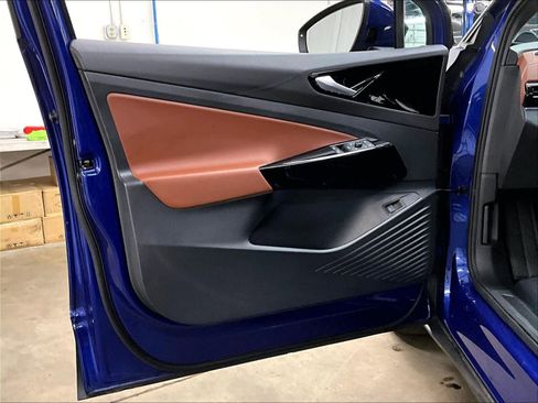 Used 2022 Volkswagen ID.4 Pro S w/ Gradient Package image 25