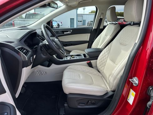 Used 2024 Ford Edge Titanium w/ Equipment Group 301A image 10