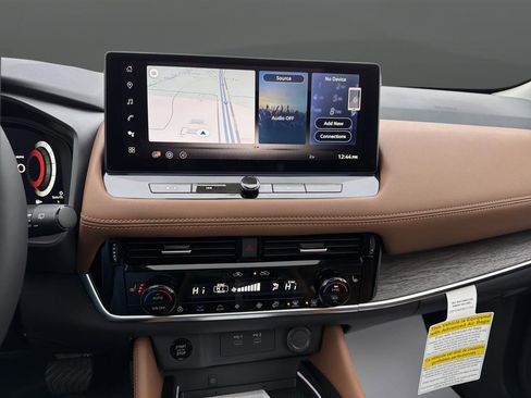 New 2026 Nissan Rogue Platinum w/ Platinum Premium Package image 9