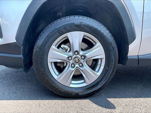 Used 2023 Toyota RAV4 LE AWD/4WD image 9