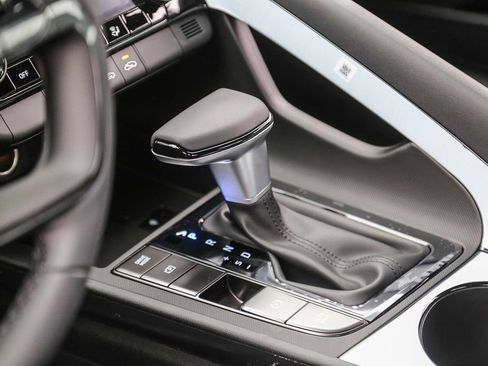Certified 2026 Hyundai Elantra Sport FWD image 19