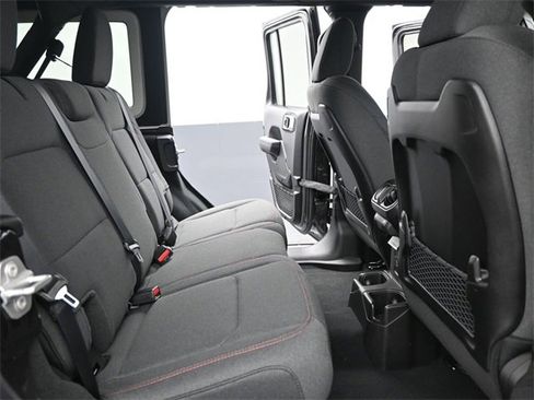 Used 2024 Jeep Wrangler Unlimited Rubicon w/ Technology Group image 23