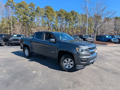 Used 2017 Chevrolet Colorado W/T w/ WT Convenience Package image 3