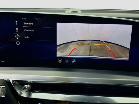 Used 2025 Cadillac Lyriq Luxury RWD image 14