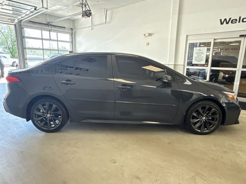 Used 2024 Toyota Corolla SE w/ SE Premium Package FWD image 7