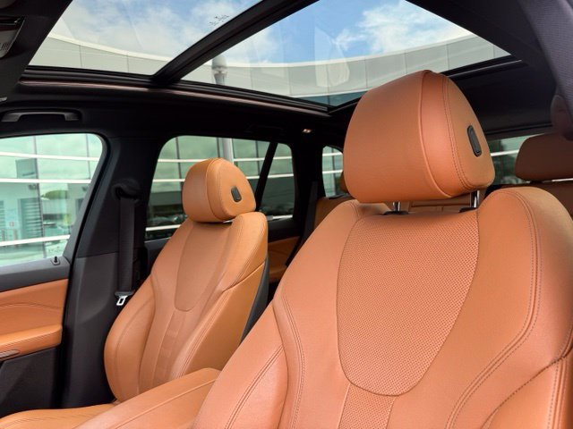 Used 2019 BMW X5 xDrive40i w/ Premium Package 2 AWD/4WD image 13