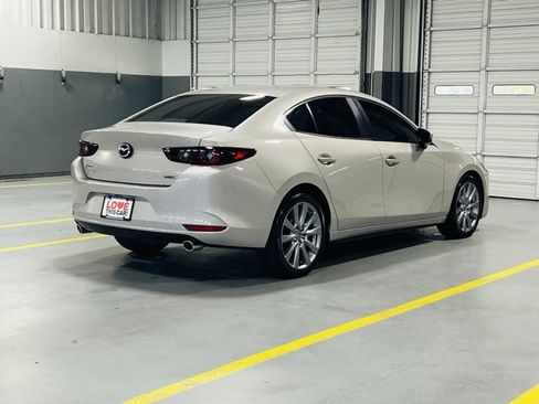 Used 2022 MAZDA MAZDA3 s image 17