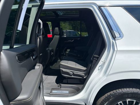 New 2026 GMC Yukon Elevation w/ Elevation Premium Package AWD/4WD image 22