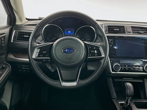 Used 2018 Subaru Outback 3.6R Limited AWD/4WD image 18