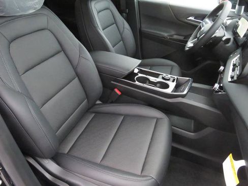 New 2026 Chevrolet Equinox LT w/ Convenience Package II image 14