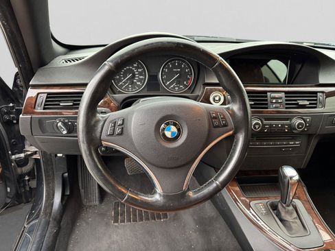 Used 2012 BMW 335i Convertible RWD image 11