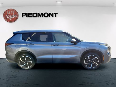 Used 2022 Mitsubishi Outlander SEL image 5