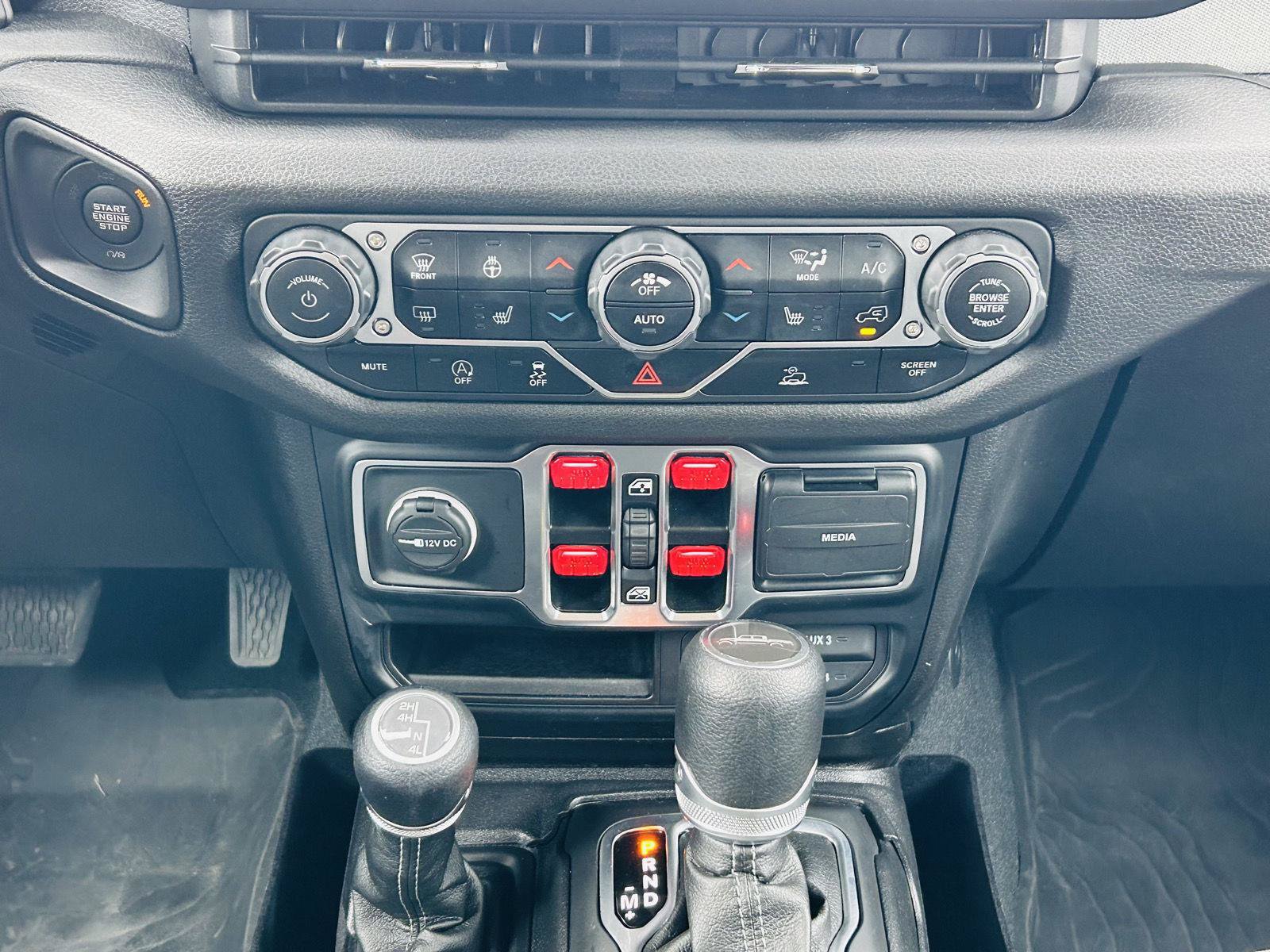 Used 2024 Jeep Gladiator Sport AWD/4WD image 20