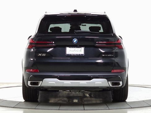 Used 2026 BMW X5 xDrive50e w/ Premium Package image 6