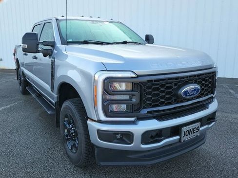 Used 2023 Ford F350 XL w/ STX Appearance Package AWD/4WD image 2