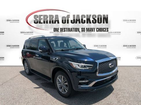 Used 2021 INFINITI QX80 Luxe RWD image 2