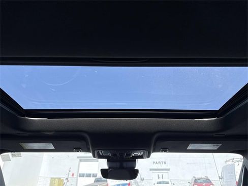 Used 2024 GMC Sierra 1500 AT4 w/ Technology Package image 18