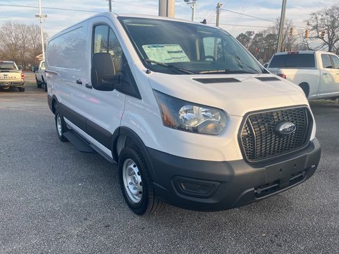 New 2024 Ford Transit 250 Base image 3