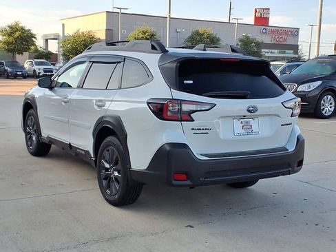 Certified 2025 Subaru Outback Onyx Edition AWD/4WD image 2