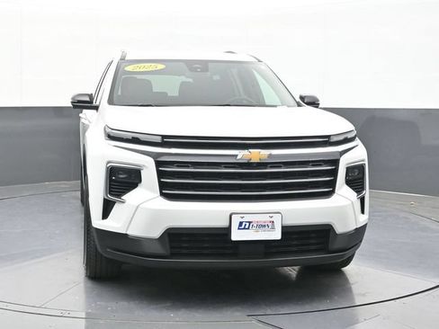 Used 2025 Chevrolet Traverse LT w/ Driver Confidence Package AWD/4WD image 20