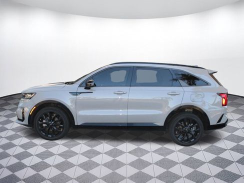 Used 2022 Kia Sorento SX image 2