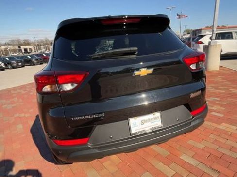 Used 2025 Chevrolet TrailBlazer LS w/ LS Convenience Package image 8