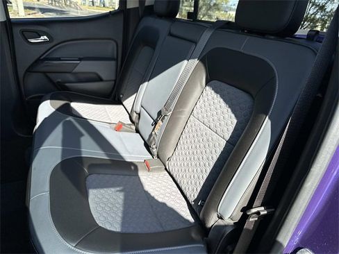 Used 2017 Chevrolet Colorado Z71 image 12