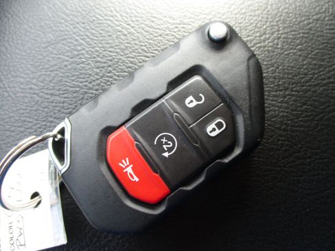 Used 2023 Jeep Wrangler Unlimited Sport AWD/4WD image 41