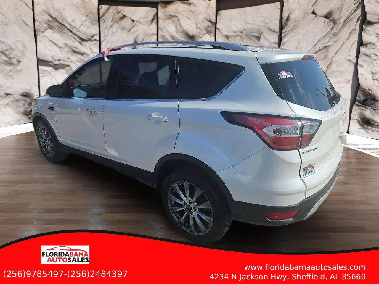 Used 2017 Ford Escape Titanium FWD image 2