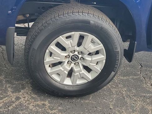 Used 2022 Nissan Frontier SV RWD image 5