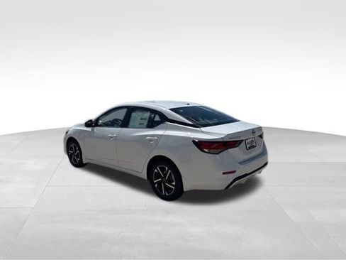 New 2025 Nissan Sentra SV image 6