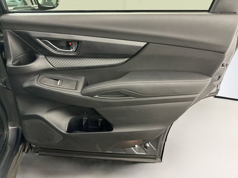 Used 2025 Subaru Ascent Premium image 32