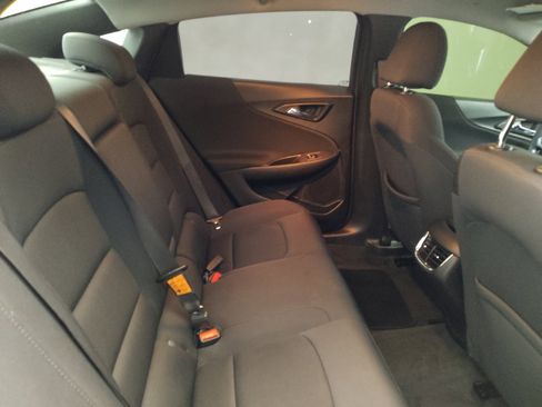 Used 2022 Chevrolet Malibu LT FWD image 19