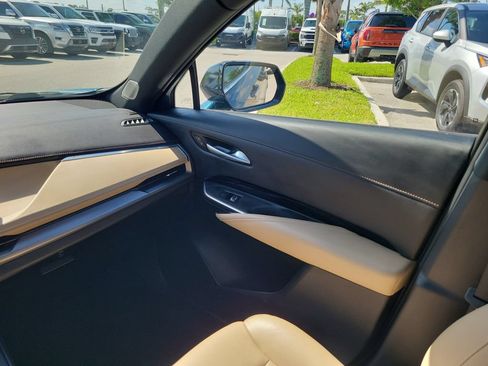 Used 2024 Cadillac XT4 Luxury FWD image 15