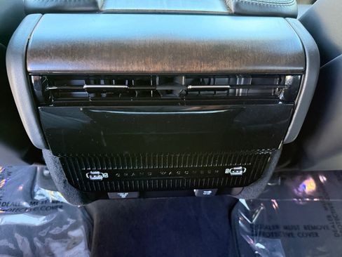 Used 2023 Jeep Grand Wagoneer Series II AWD/4WD image 14