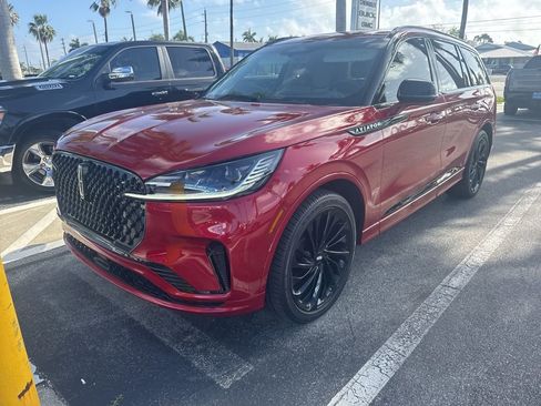 Used 2025 Lincoln Aviator Reserve w/ Luxury Package image 1