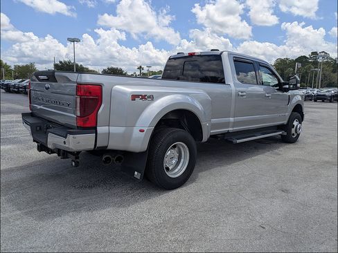 Used 2020 Ford F350 Lariat w/ Lariat Value Package AWD/4WD image 5