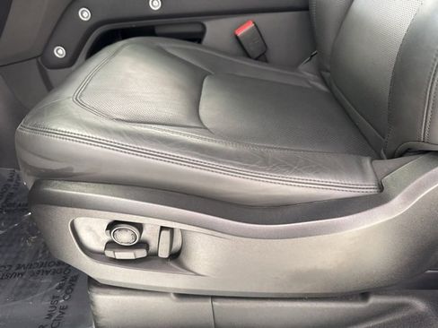 Used 2024 Land Rover Defender 90 V8 image 28