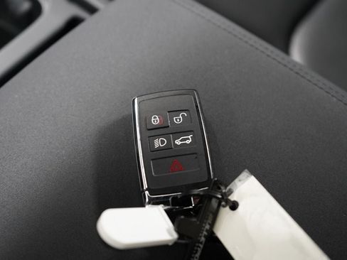 Used 2023 Land Rover Defender 90 S AWD/4WD image 32