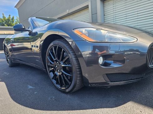 Used 2011 Maserati GranTurismo Convertible RWD image 31