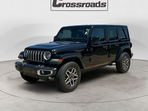 Used 2025 Jeep Wrangler Unlimited Sahara AWD/4WD image 1