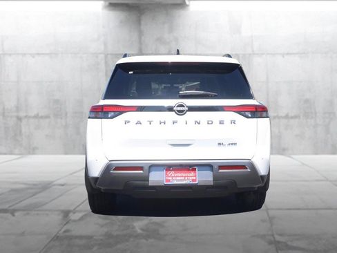 New 2026 Nissan Pathfinder SL image 6