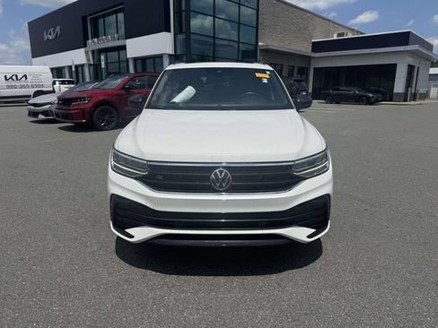 Used 2023 Volkswagen Tiguan SE R-Line FWD image 2