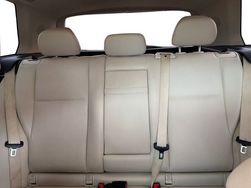 Used 2014 Mercedes-Benz GLK 350 2WD image 16