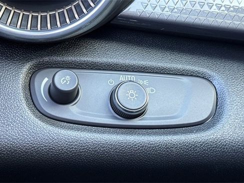 Used 2025 Chevrolet Trax ACTIV w/ Driver Confidence Package image 39