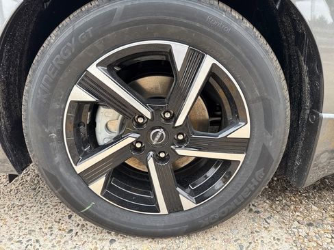 New 2025 Nissan Sentra SV w/ All-Weather Package image 10