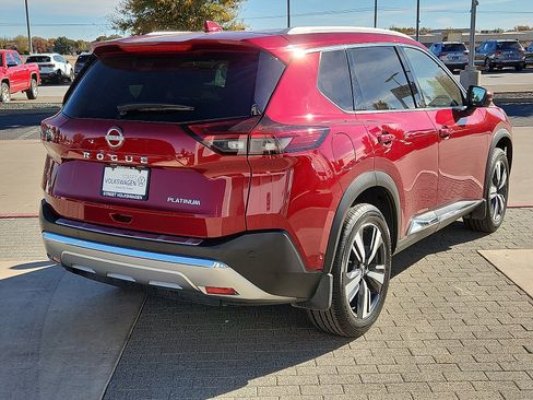 Used 2023 Nissan Rogue Platinum w/ Platinum Premium Package image 4