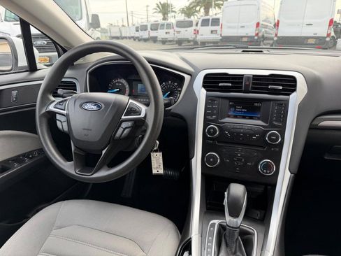 Used 2014 Ford Fusion S image 23