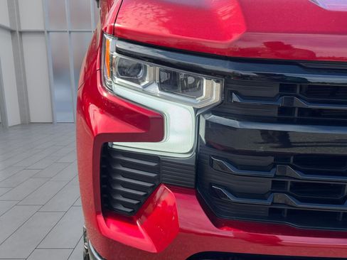 Used 2023 Chevrolet Silverado 1500 LT Trail Boss AWD/4WD image 7